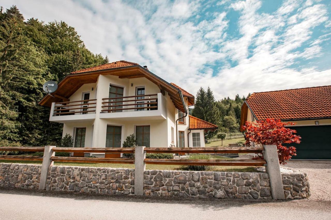 House Of Adventure - The Base To Explore Slovenia Laze v Tuhinju Εξωτερικό φωτογραφία